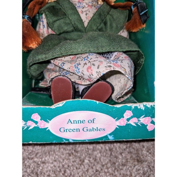 Anne of Green Gables Porcelain Doll Collector Edition Straw Hat Red Hair 7in NIB - Picture 2 of 5